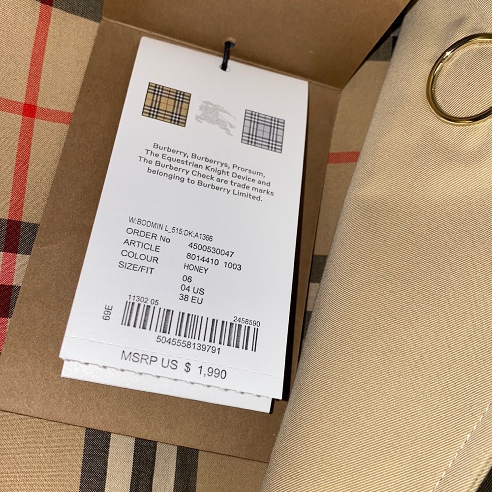 Authentic Burberry trench coat - Picture 11 of 14